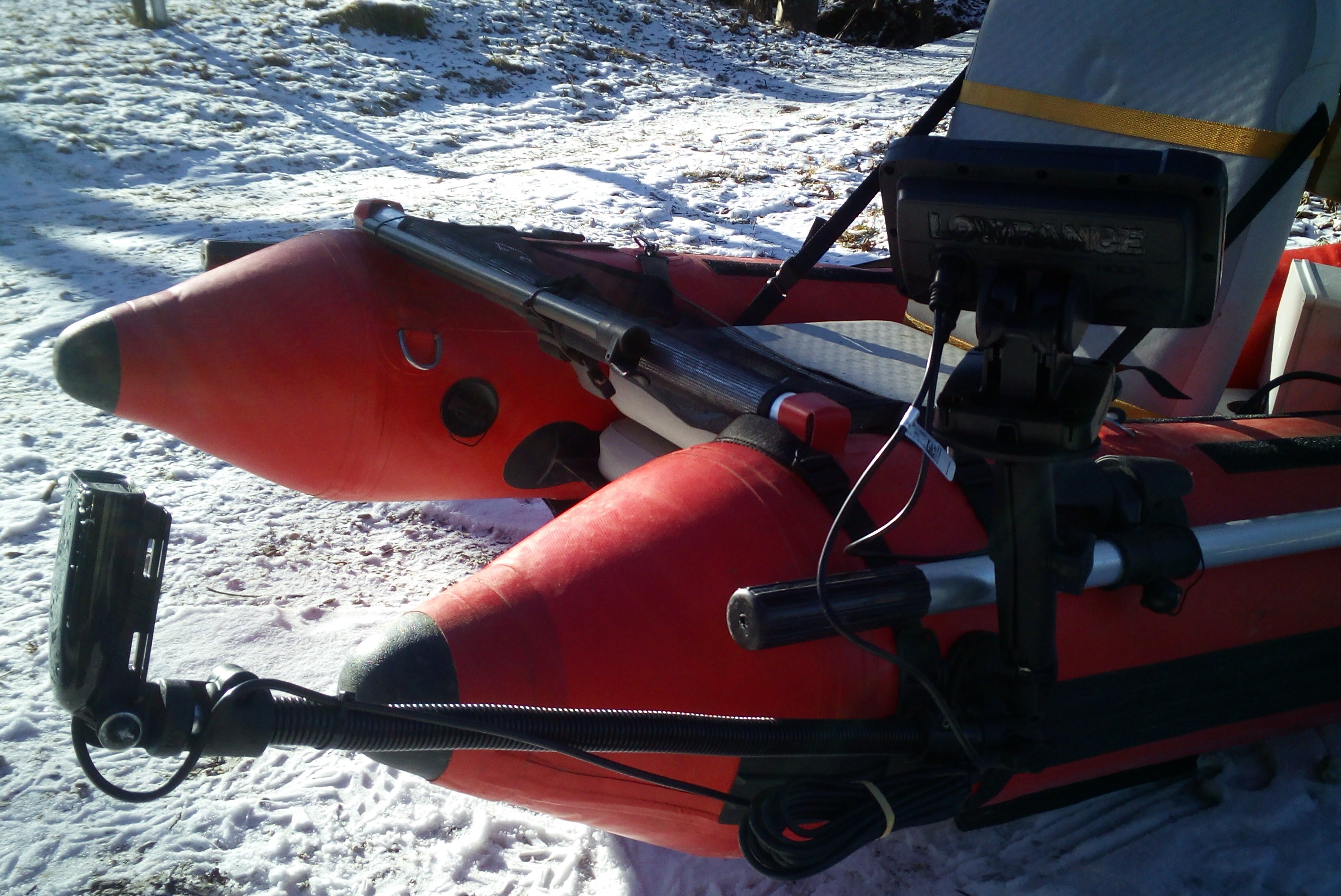 Support de sonde flexible pour kayak - boule B, base losange - Système de  montage RAM MOUNTS - Navicom - Toute l'électronique marine